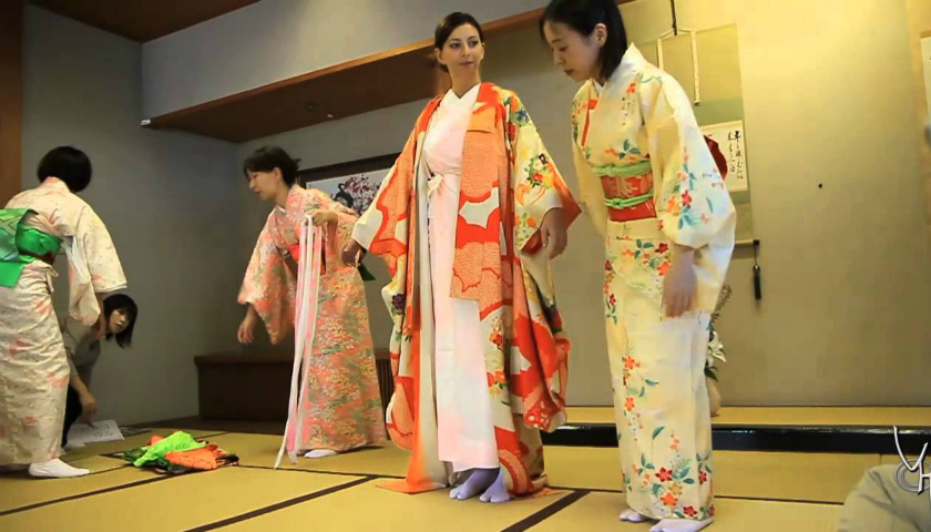 KITSUKE : EL ARTE DE VESTIR KIMONO EN JAPON